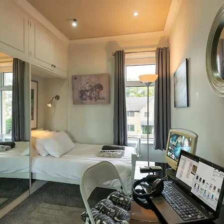 The Old Coach House Homestay *
