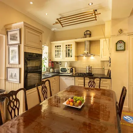 The Old Coach House Homestay *