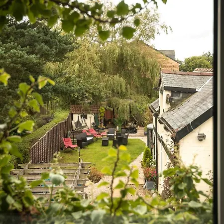 Homestay The Old Coach House