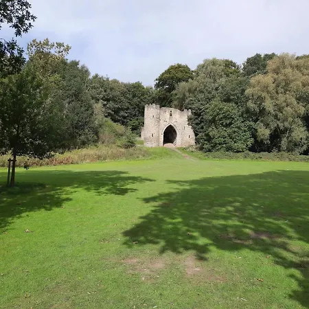 The Old Coach House * Leeds (West Yorkshire)